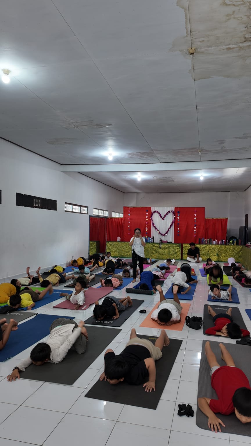 Sawitri Guides Genta Saraswati's New Orientation with Yoga