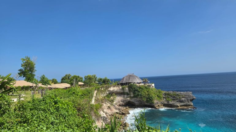 Where Time Slows Down Discovering Arna Suites & Ocean Lounge on Nusa Ceningan