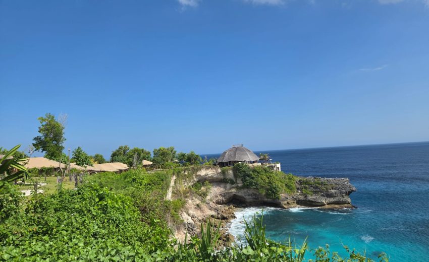 Where Time Slows Down Discovering Arna Suites & Ocean Lounge on Nusa Ceningan
